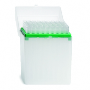A Finntip 5mL Tip Box, 0.5-5mL, Green, 75 Tips (Thermo Scientific), with a hinged lid open to show clear pipette tips arranged in rows in the green tray inside.
