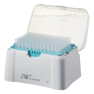 A turquoise plastic rack with a clear hinged lid, containing 960 Thermo Scientific Finntip Flex Filter 1200 sterile filtered pipette tips (50-1200μL), arranged in 10 x 96 rows.