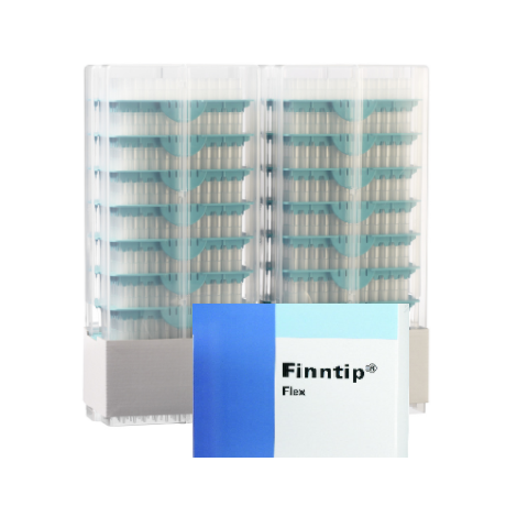 94060817-Finntip Flex Refill Kit 1200ul_ A Finntip Flex 1200 Refill Kit (50-1200μL, Turquoise, 16 x 96, 1536 Tips) from Thermo Scientific is shown in clear plastic racks with a branded box in front.