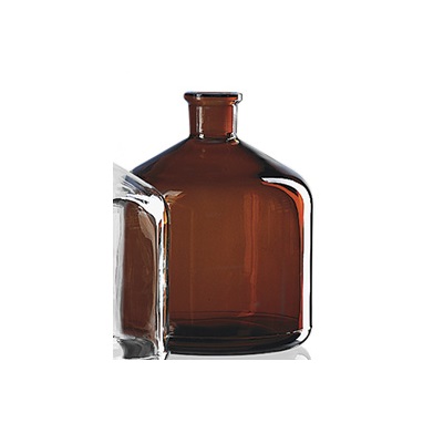 BT 23320 A Spare Reservoir Bottle, Amber, 2000mL (Brandtech), with a short neck and rounded shoulders, is shown beside a partially visible clear bottle.
