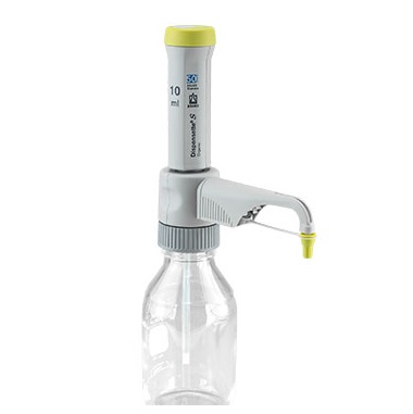 BT 4630240 The Dispensette S Organic Bottletop Dispenser, Fixed Volume, Standard Valve, 10mL (BrandTech) is designed for precise 10mL liquid dispensing and attaches securely to a clear bottle.