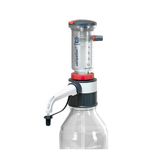 BT 4720140 The seripettor Bottletop Dispenser, 1-10mL (BrandTech), attaches to a clear glass bottle and is designed for precise liquid dispensing in laboratory settings.