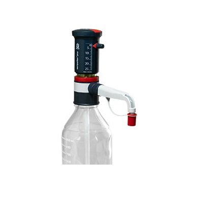 BT 4720450 The seripettor pro Bottletop Dispenser, 2.5-25mL (BrandTech), attaches to a clear bottle and features a measurement scale and dispensing nozzle for accurate liquid handling.