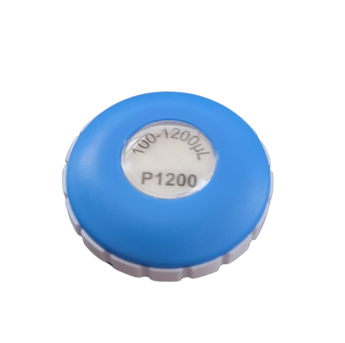 GI FA07369 A blue and white circular Pipetman L Plunger Button with ridged edges, 1200μL, compatible with Gilson P8x1200L and P12x1200L multichannel pipettes.
