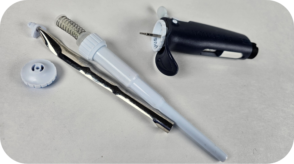 Pipetman L disassembled